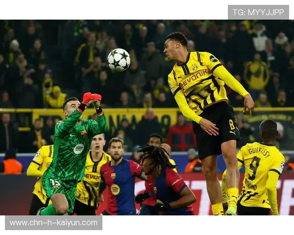 多特前锋单刀冷静破网：从草地到赛场的成长之旅